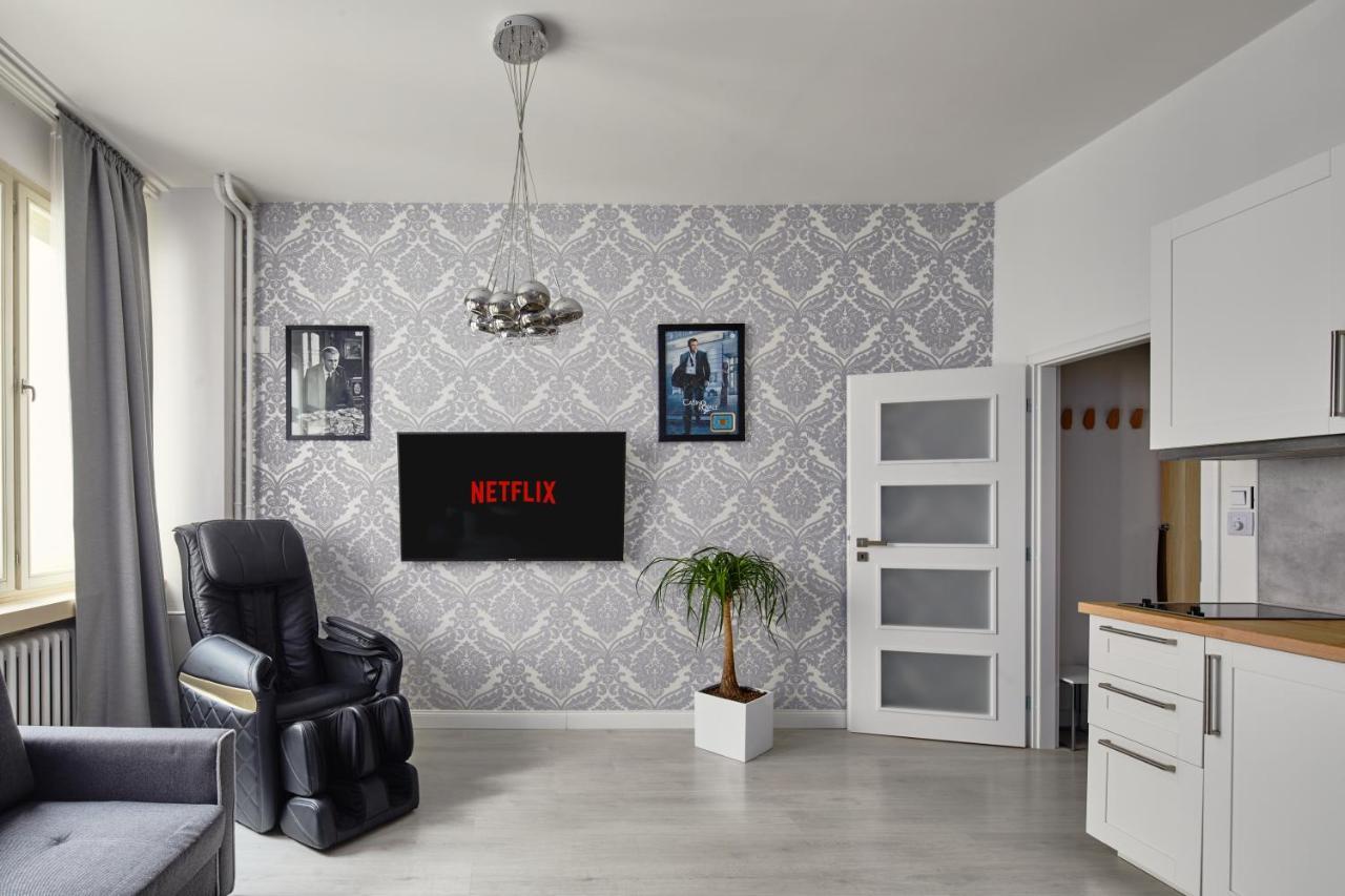 Sleek Near Wenceslas Square By Days Apartamento *