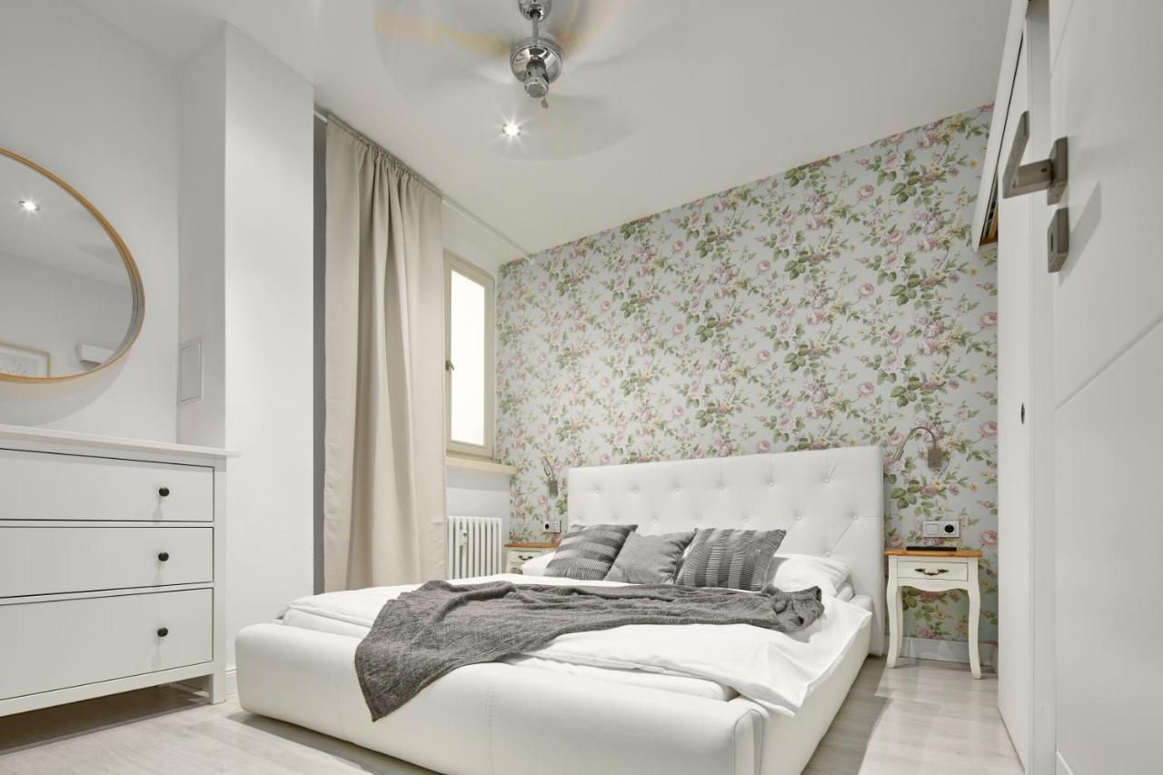 Apartamento Sleek Near Wenceslas Square By Days *